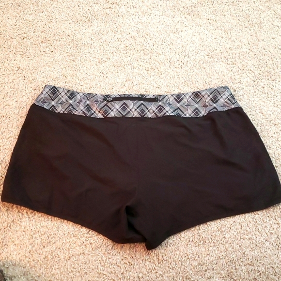NWOT Running Shorts - Picture 3 of 4